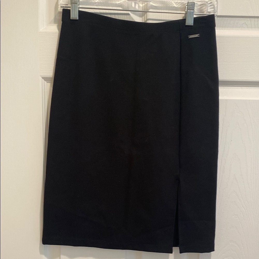 Tahari Black Knee-Length Pencil Skirt with Slit
